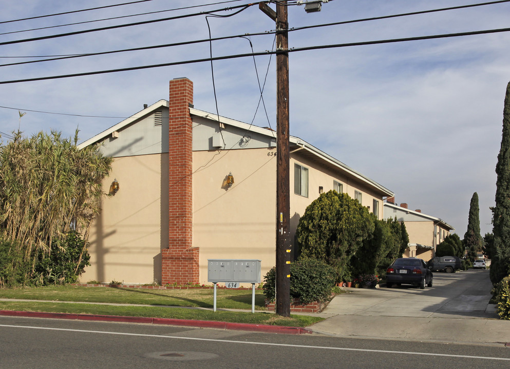 634 Hamilton St in Costa Mesa, CA - Foto de edificio