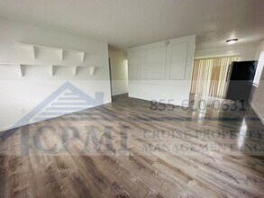 4172 - 4179 Narcissus Ave in Lake Worth, FL - Building Photo - Interior Photo