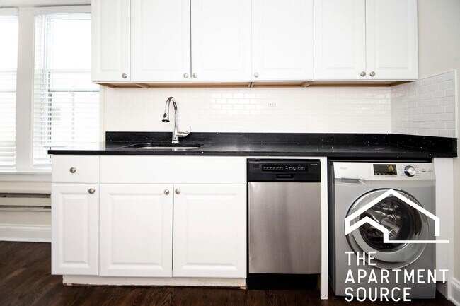 3819.5 N Greenview Ave in Chicago, IL - Building Photo - Building Photo