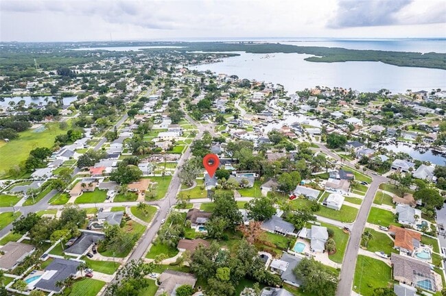 5301 Venetian Blvd NE in St. Petersburg, FL - Building Photo - Building Photo