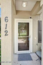 612 Wishing Wy in Orange Park, FL - Foto de edificio - Building Photo