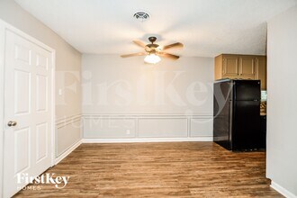 1020 Mary Dr in Hurst, TX - Building Photo - Building Photo