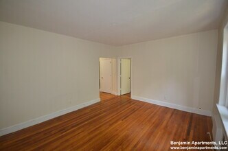 58 Lancaster Ter, Unit 204 in Brookline, MA - Building Photo - Building Photo