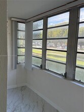 1400 NE 191st St in North Miami Beach, FL - Foto de edificio - Building Photo