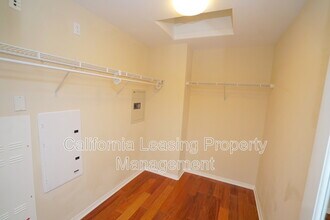 28556 Herrera St in Santa Clarita, CA - Building Photo - Building Photo