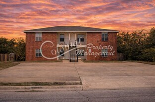 2321 Terrace Dr in Killeen, TX - Building Photo