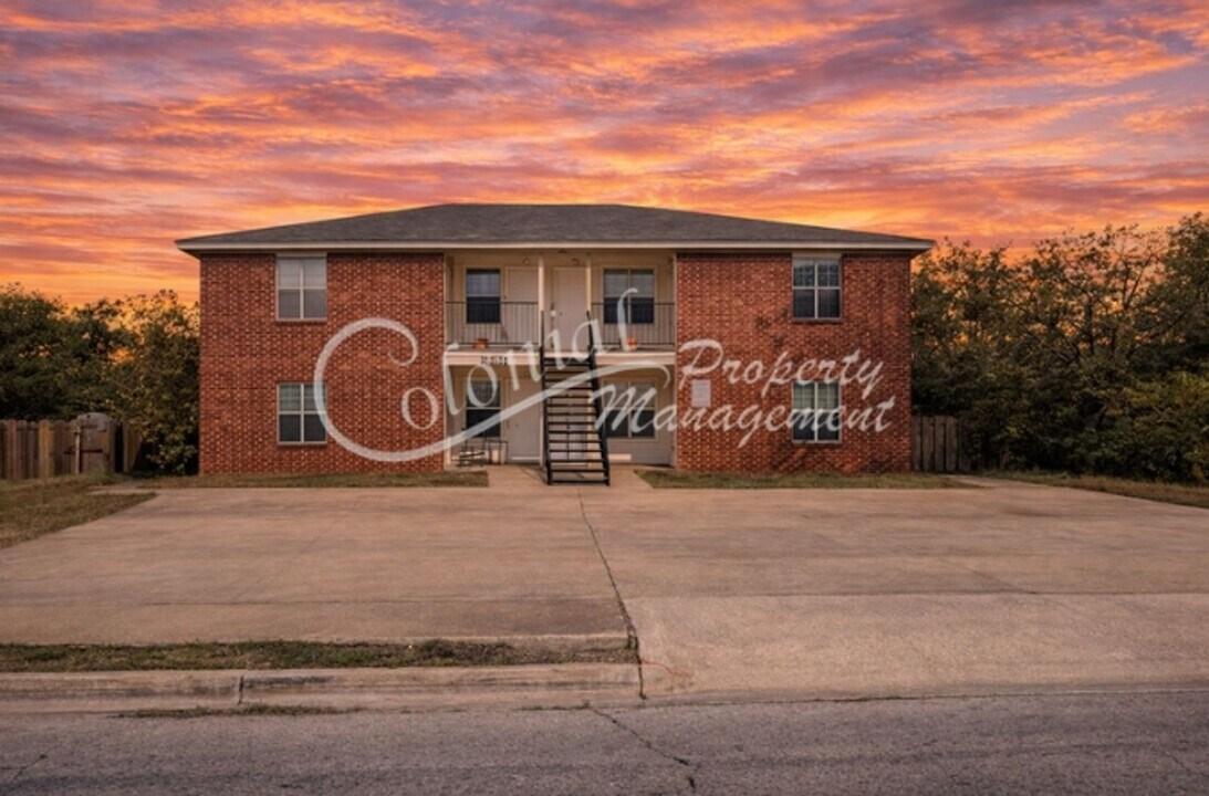 2321 Terrace Dr in Killeen, TX - Building Photo