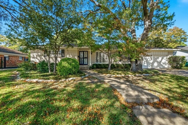 property at 4536 Cloudview Rd