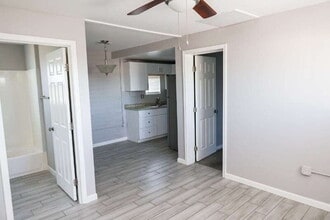 561 S Meridian Rd in Apache Junction, AZ - Building Photo - Building Photo