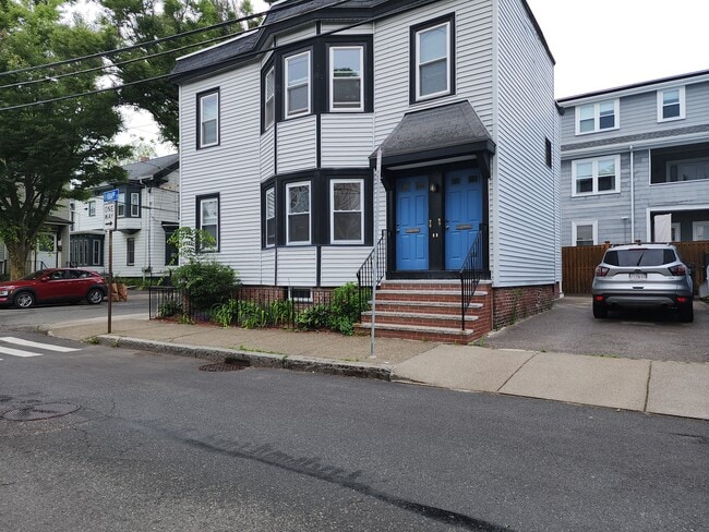 27 Knapp St, Unit 1