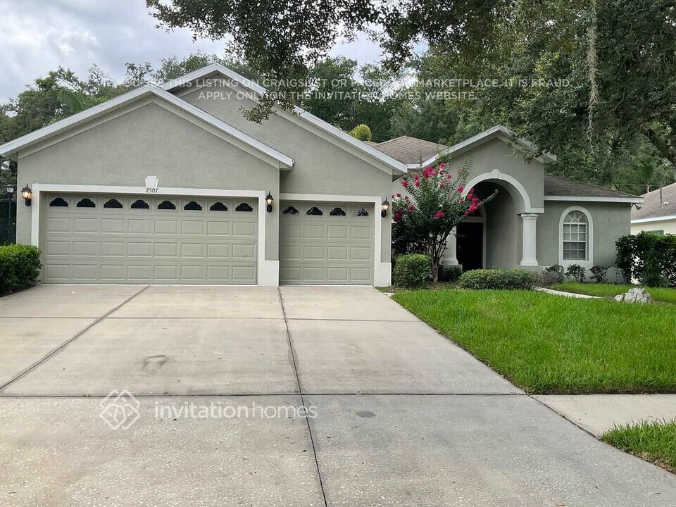 2507 Bonterra Blvd in Valrico, FL - Building Photo