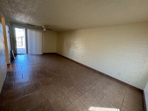 4642 N 71st Ln in Phoenix, AZ - Building Photo - Building Photo