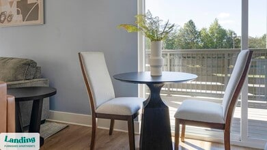 1000 Forestview Dr, Unit 2118 in Oakwood, GA - Building Photo - Building Photo