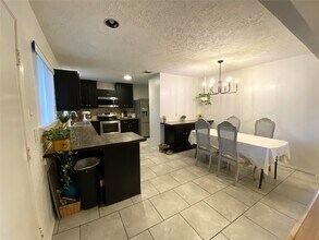 9810 Shell Rock Rd in La Porte, TX - Building Photo - Building Photo