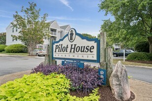 Pilot House Apartments - Tax Credit in Newport News, VA - Building Photo