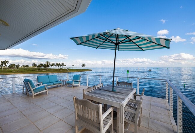 264 Harbor Dr in Boca Grande, FL - Building Photo - Building Photo