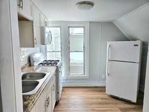 25 Saltonstall St in Canandaigua, NY - Foto de edificio - Building Photo