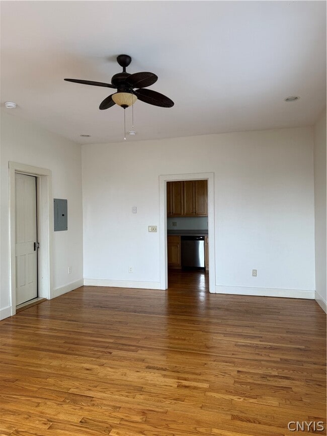 137 S Peterboro St in Canastota, NY - Building Photo - Building Photo