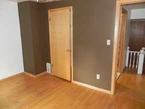 421 3rd Ave, Unit 421 3rd Ave in Eau Claire, WI - Building Photo - Building Photo