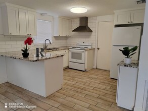 1103-1107 33rd Ave W in Bradenton, FL - Foto de edificio - Building Photo