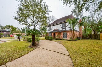 14203 Burgoyne Rd in Houston, TX - Building Photo - Building Photo