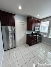 2035 Commonwealth Ave in Boston, MA - Building Photo - Building Photo
