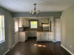 1104 Long Meadows Dr in Lynchburg, VA - Building Photo - Building Photo