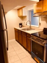 375 Boston St, Unit 1 in Guilford, CT - Building Photo - Building Photo