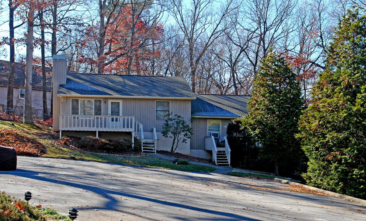 127 Riverview Dr in Asheville, NC - Building Photo