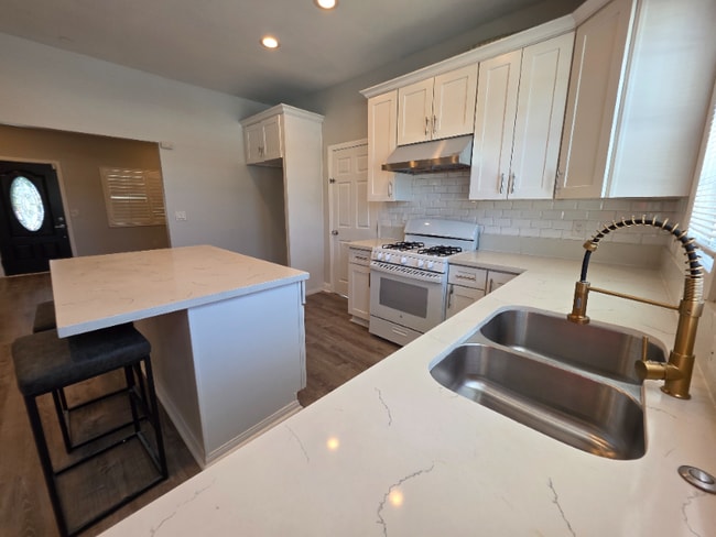 property at 1027 6th St