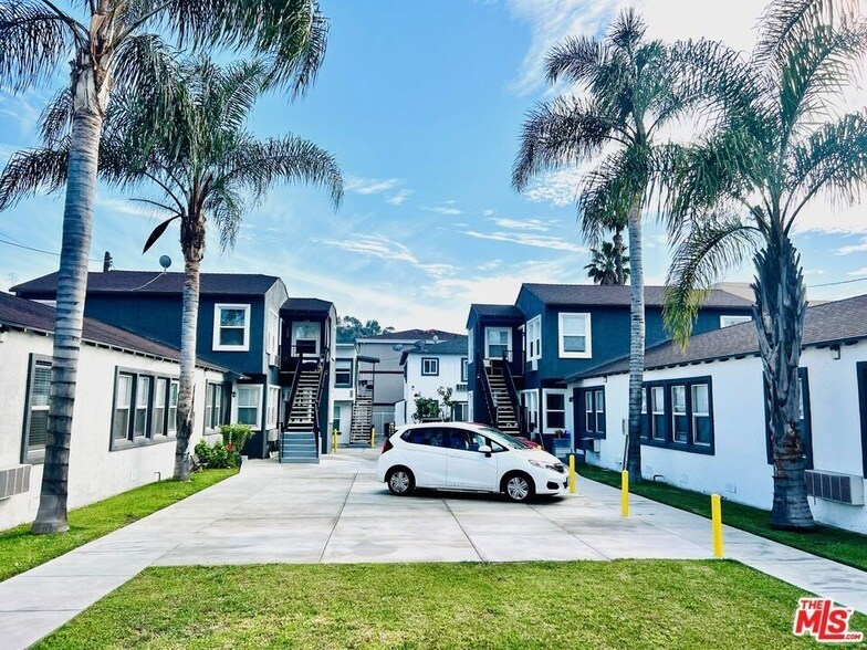 600 E Chevy Chase Dr in Glendale, CA - Foto de edificio