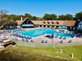 3740 Inverrary Dr in Lauderhill, FL - Building Photo