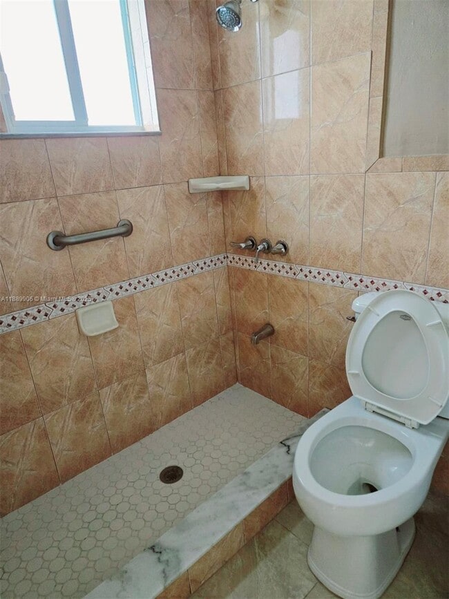 354 W 19th St in Hialeah, FL - Building Photo - Building Photo