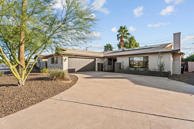8543 E Jackrabbit Rd in Scottsdale, AZ - Building Photo - Building Photo