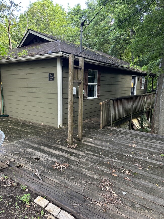 property at 354 E Woodlawn Ave