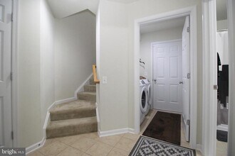 42637 New Dawn Terrace in Ashburn, VA - Building Photo - Building Photo