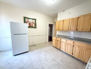 6 Aspen St, Unit 1 in Boston, MA - Building Photo - Building Photo