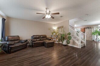 9922 Amber Ledge in San Antonio, TX - Building Photo - Building Photo