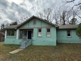 435 Alta Woods Blvd in Jackson, MS - Building Photo