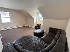 308 Lucille Ave in Franklin Square, NY - Building Photo - Building Photo