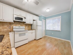 3041 Sandpiper Bay Cir in Naples, FL - Building Photo - Building Photo