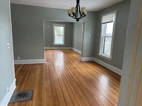 124 8th St E, Unit 124 E8thStreet lower in Hastings, MN - Building Photo - Building Photo