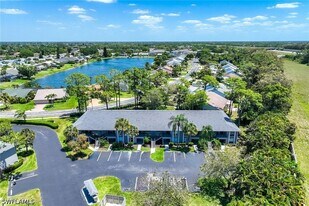 1231 Commonwealth Cir in Naples, FL - Building Photo