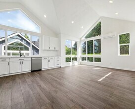3606 49th Ave SW in Seattle, WA - Building Photo - Building Photo