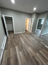 50 Evergreen St, Unit 14 in Boston, MA - Foto de edificio - Building Photo