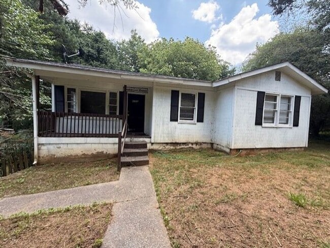 4706 Clemmons Dr in Ellenwood, GA - Building Photo - Building Photo