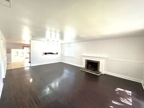 1751 Willowbrook Ln in Simi Valley, CA - Building Photo - Building Photo