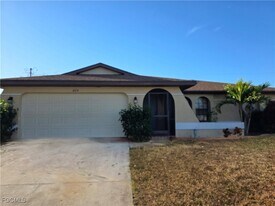 424 SW 37th Ln in Cape Coral, FL - Building Photo