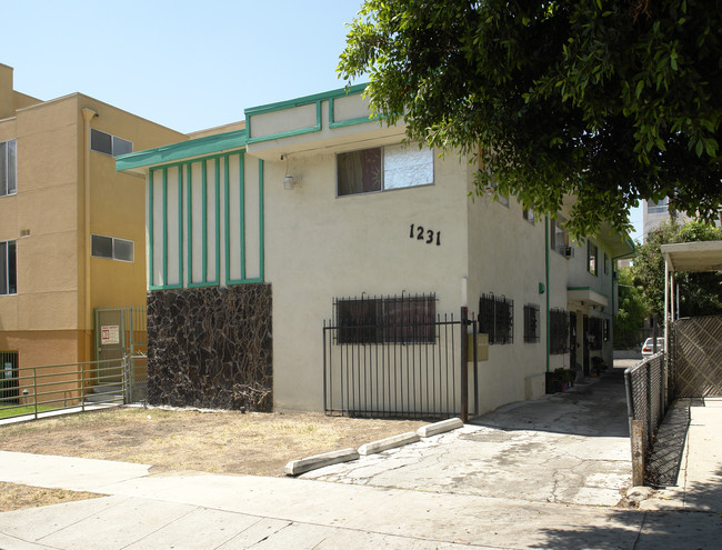 1231 N Cherokee Ave in Los Angeles, CA - Building Photo - Building Photo