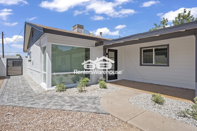 property at 844 W Osborn Rd
